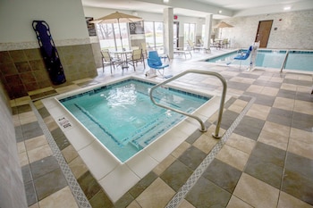 hampton inn and suites toledo westgate