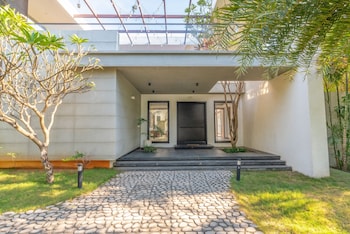 Truliv Villa Laguna,,2 star