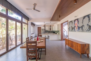 Truliv Villa Laguna,,2 star