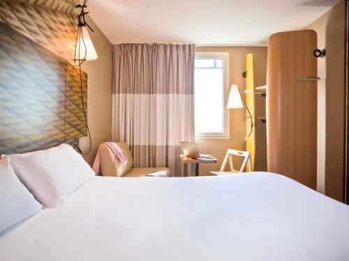 ibis paris porte de clichy centre