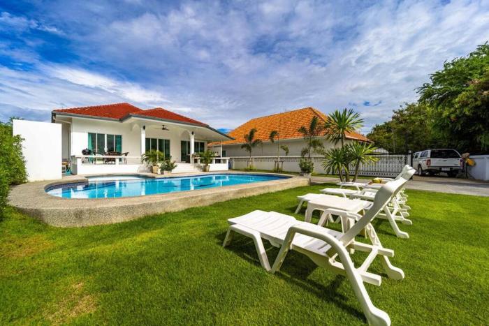 4 bedroom private pool villa ov10