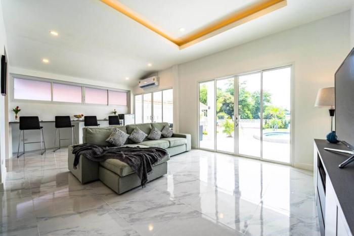 4 bedroom private pool villa ov10