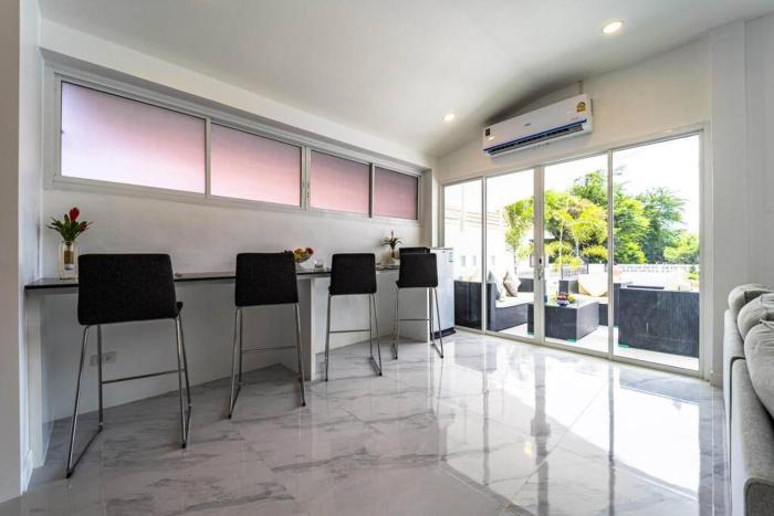 4 bedroom private pool villa ov10