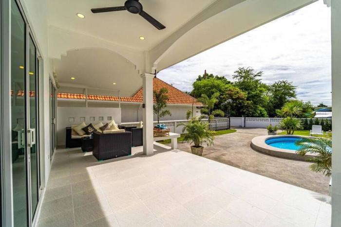 4 bedroom private pool villa ov10