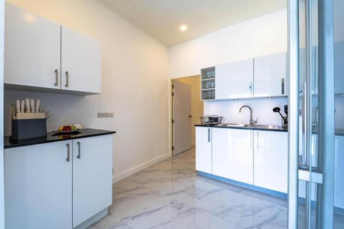 4 bedroom private pool villa ov10