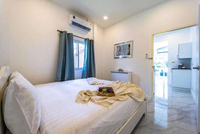4 bedroom private pool villa ov10