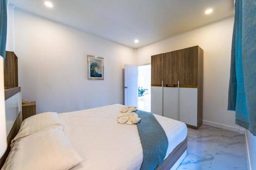 4 bedroom private pool villa ov10