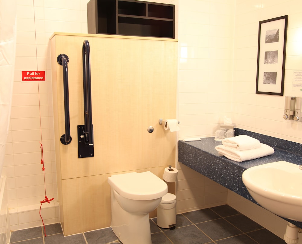 holiday inn express braintree by ihg