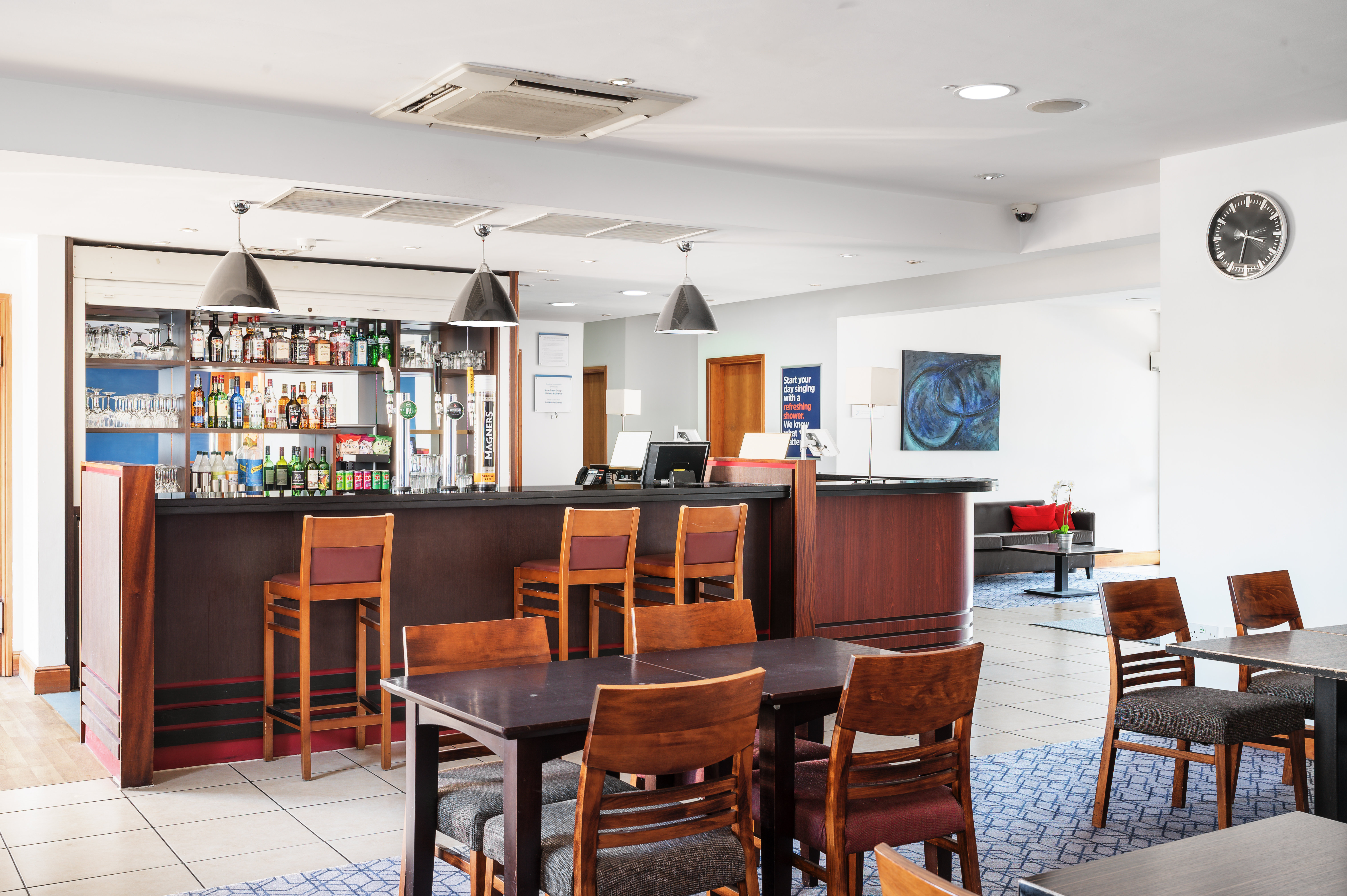 holiday inn express braintree by ihg
