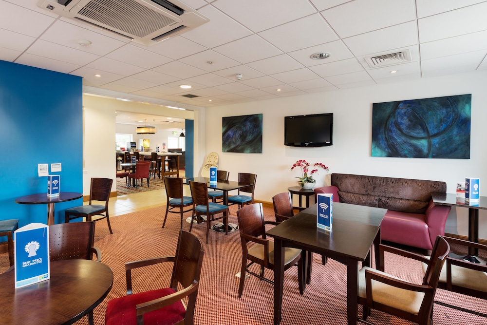 holiday inn express braintree by ihg