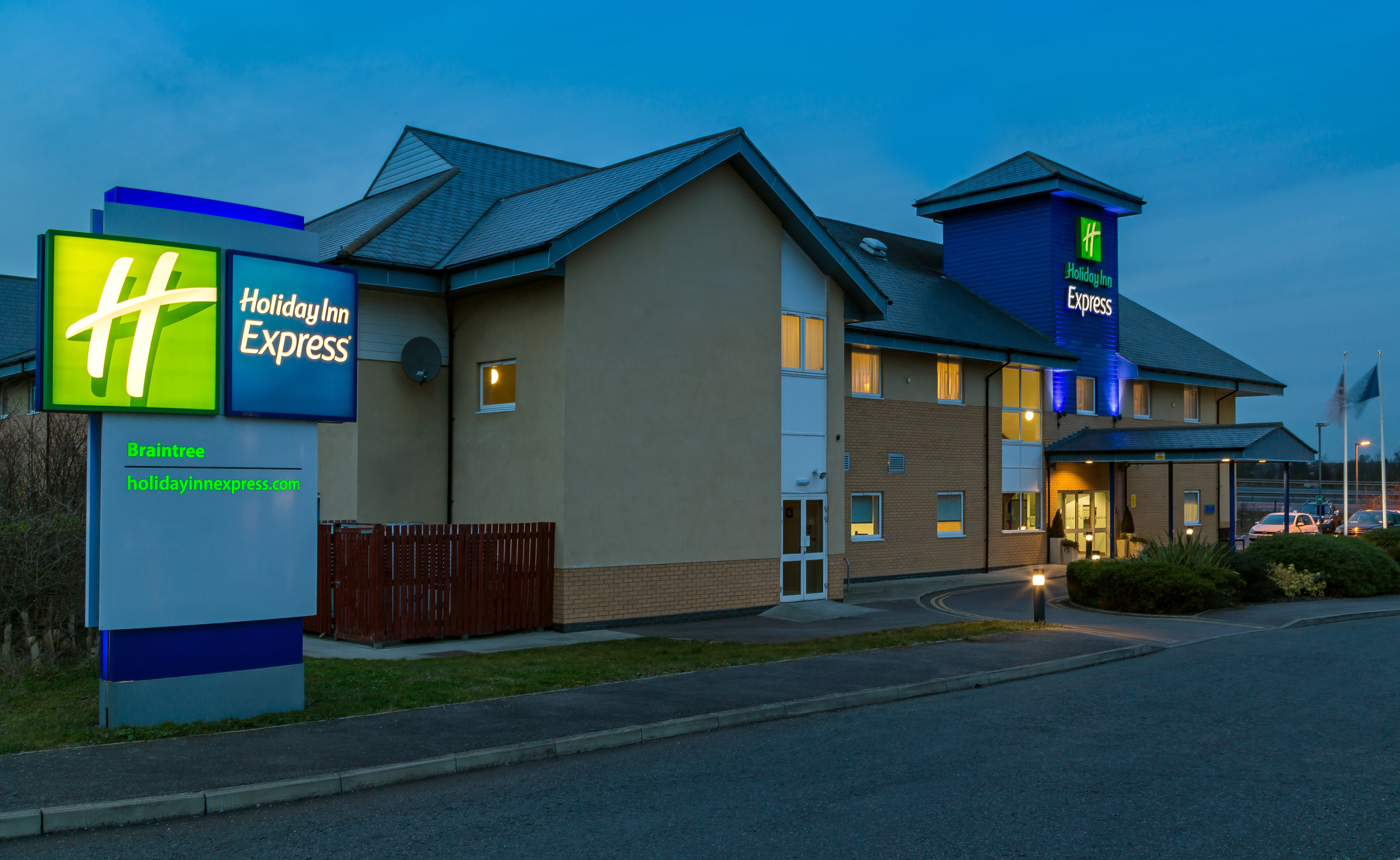 holiday inn express braintree by ihg