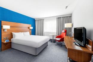holiday inn express braintree by ihg