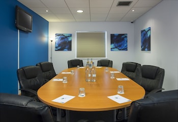holiday inn express braintree by ihg