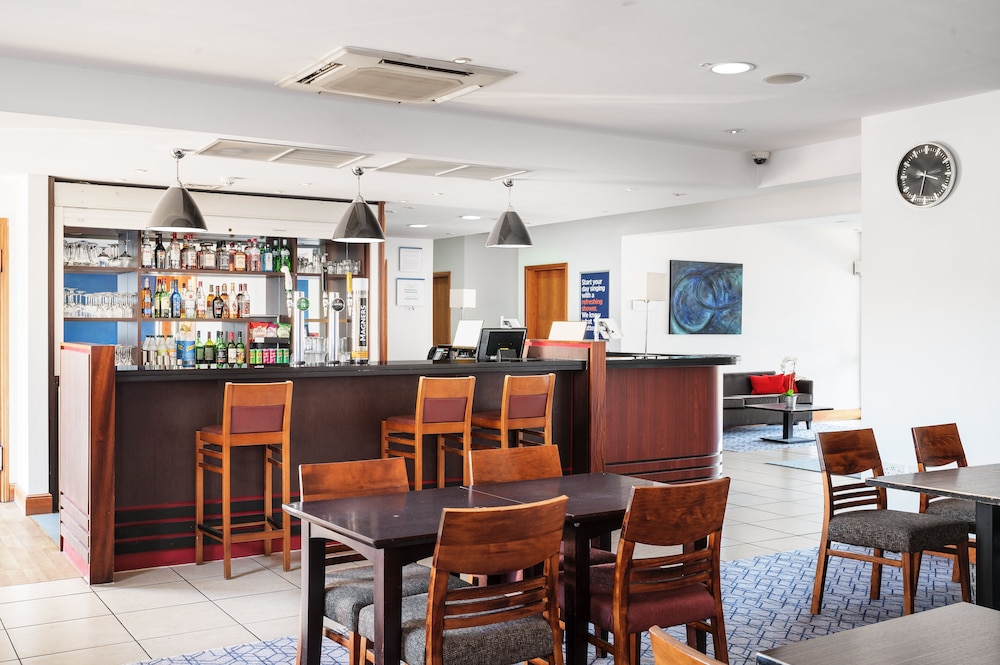 holiday inn express braintree by ihg