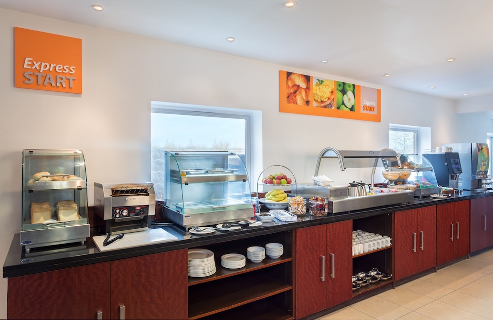 holiday inn express braintree by ihg