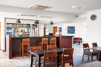 holiday inn express braintree by ihg