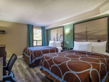 super 8 by wyndham toronto east on