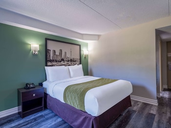 super 8 by wyndham toronto east on