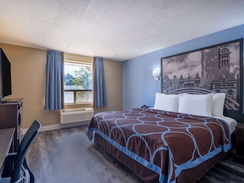 super 8 by wyndham toronto east on
