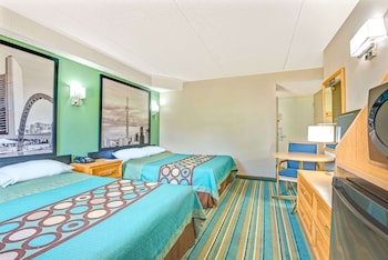 super 8 by wyndham toronto east on