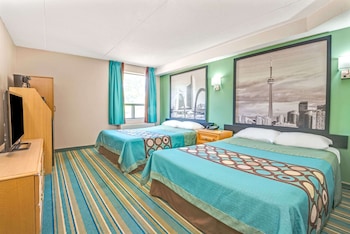 super 8 by wyndham toronto east on