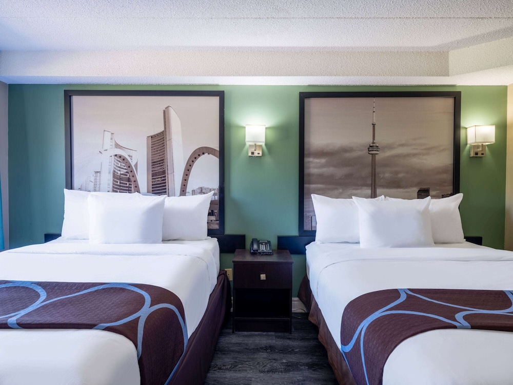 super 8 by wyndham toronto east on