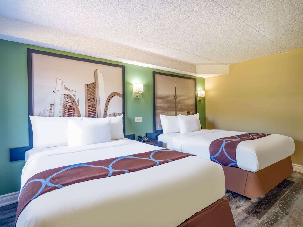 super 8 by wyndham toronto east on