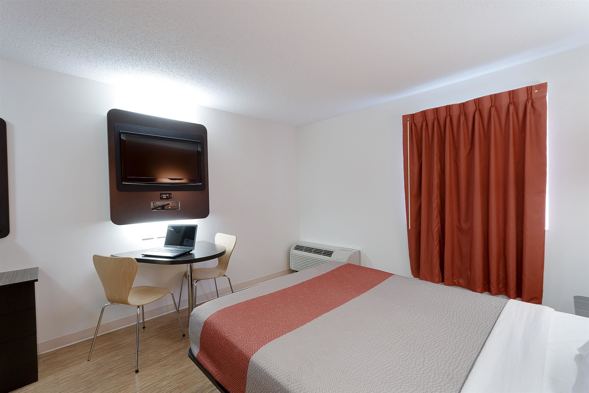 motel 6 brandon mb