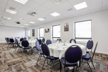 zenitude hotel residences toulouse fluvia
