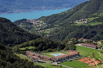Hotel Residence La Pertica,Lake Garda>>Brescia,3 star