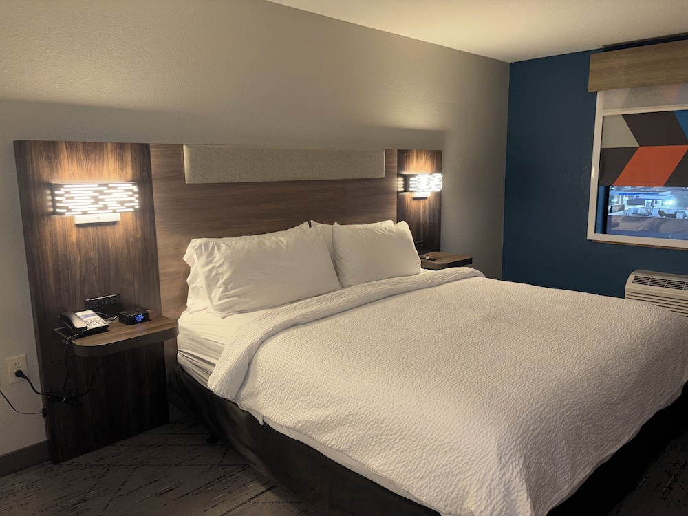 holiday inn express and suites truth or consequences by ihg