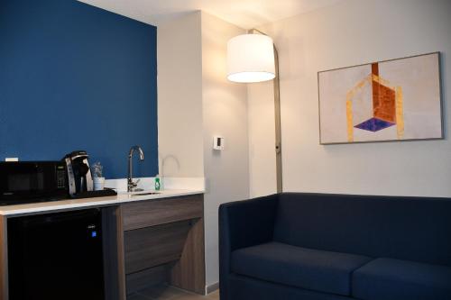 holiday inn express and suites truth or consequences by ihg
