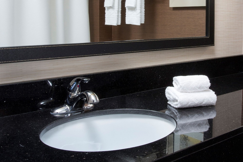 fairfield inn and suites by marriott branson