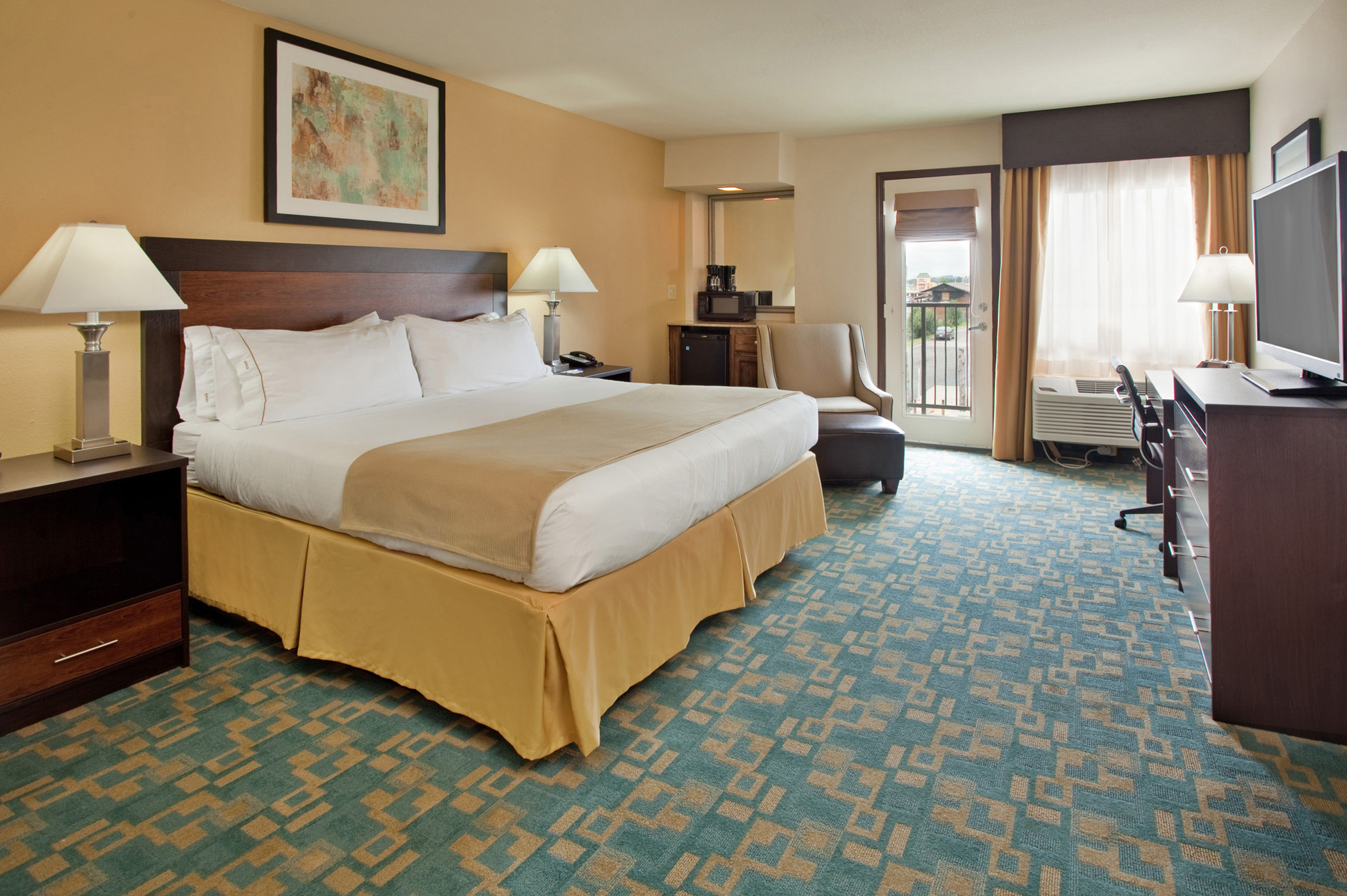 holiday inn express and suites branson 76 central