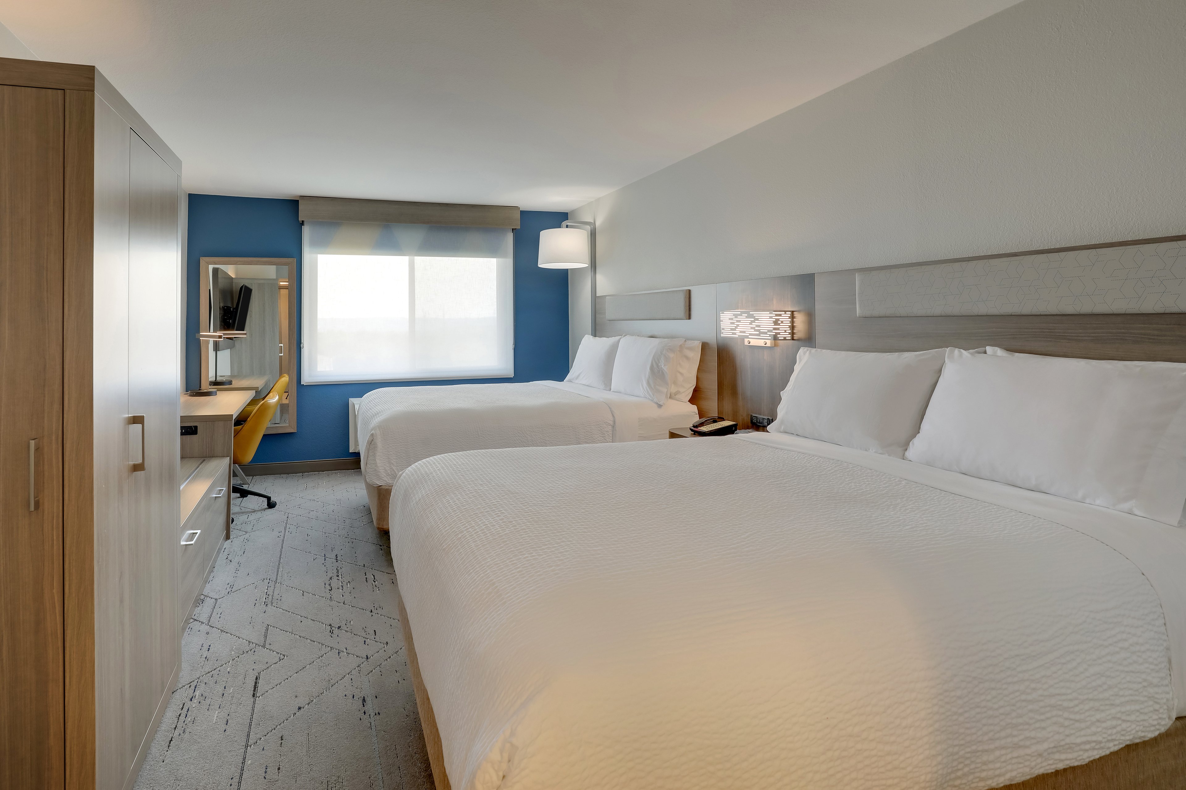 holiday inn express and suites branson 76 central