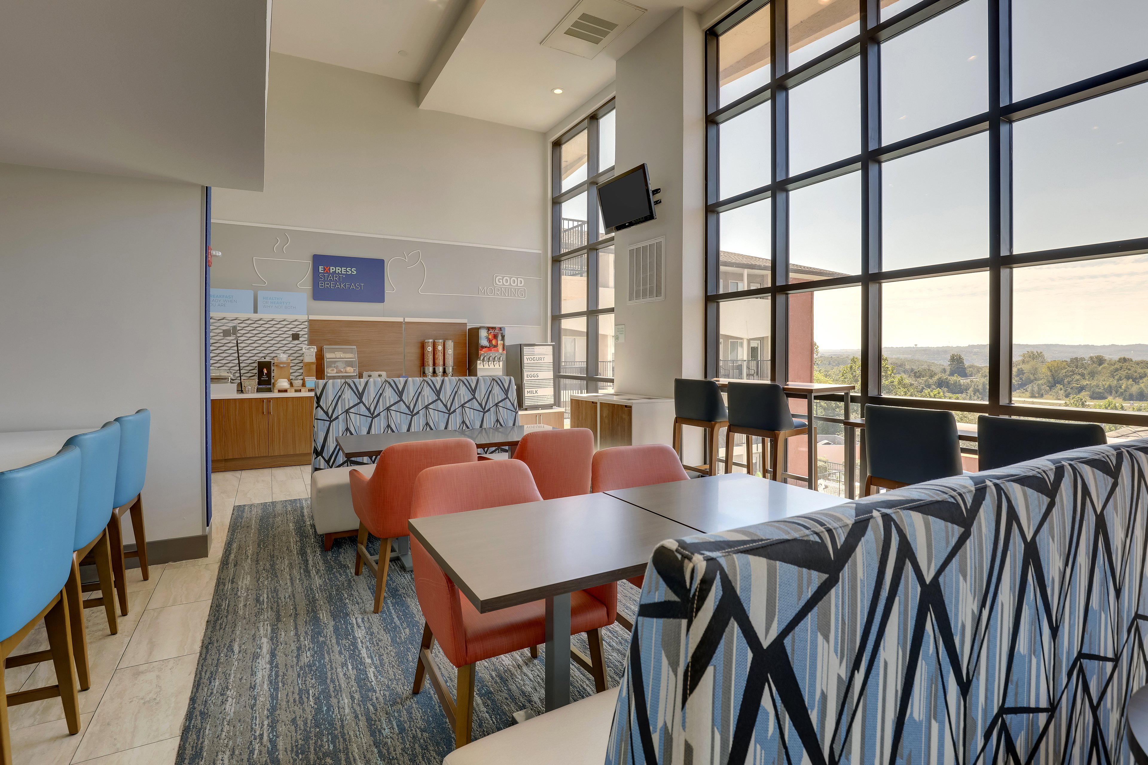 holiday inn express and suites branson 76 central