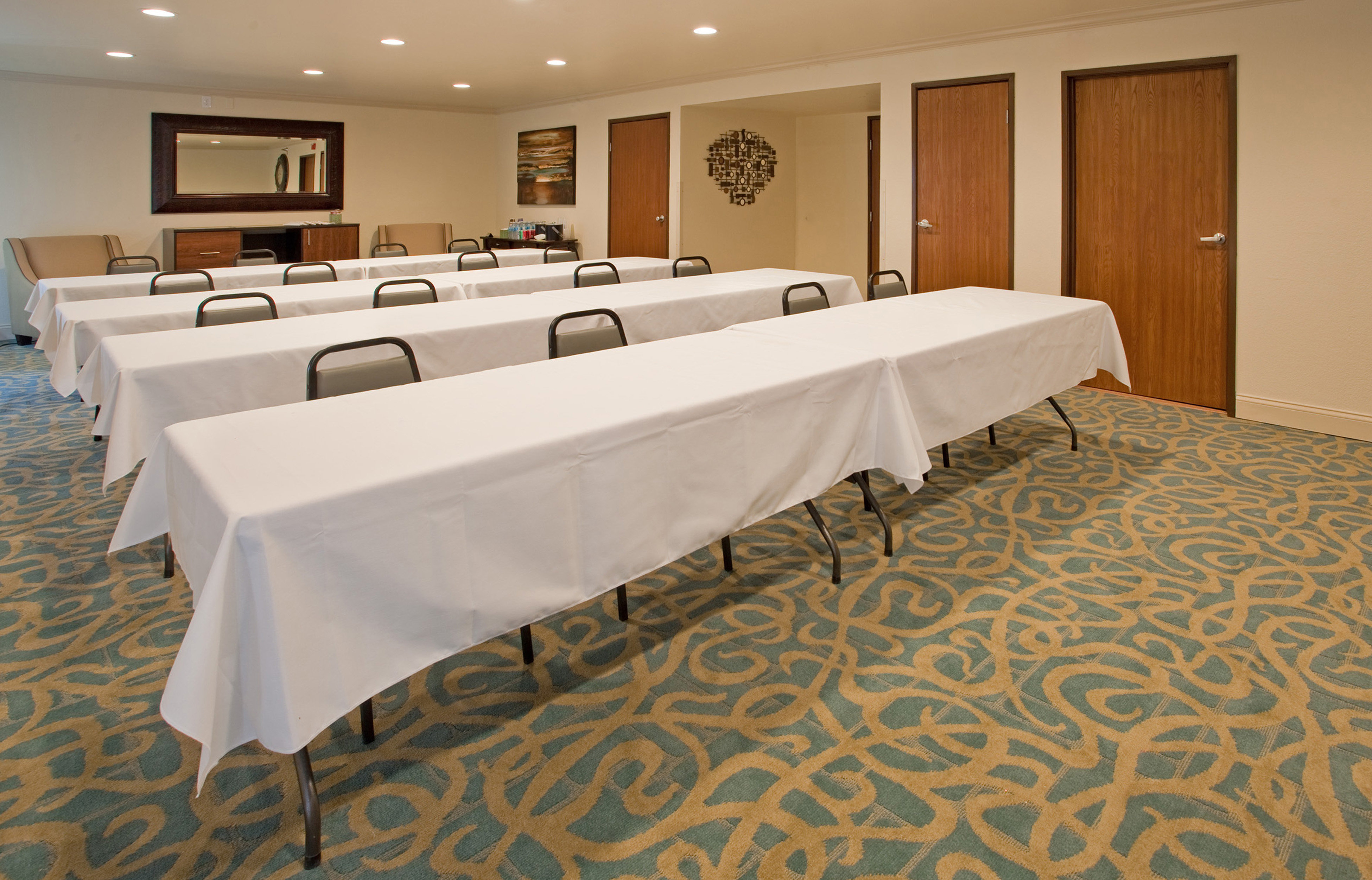 holiday inn express and suites branson 76 central