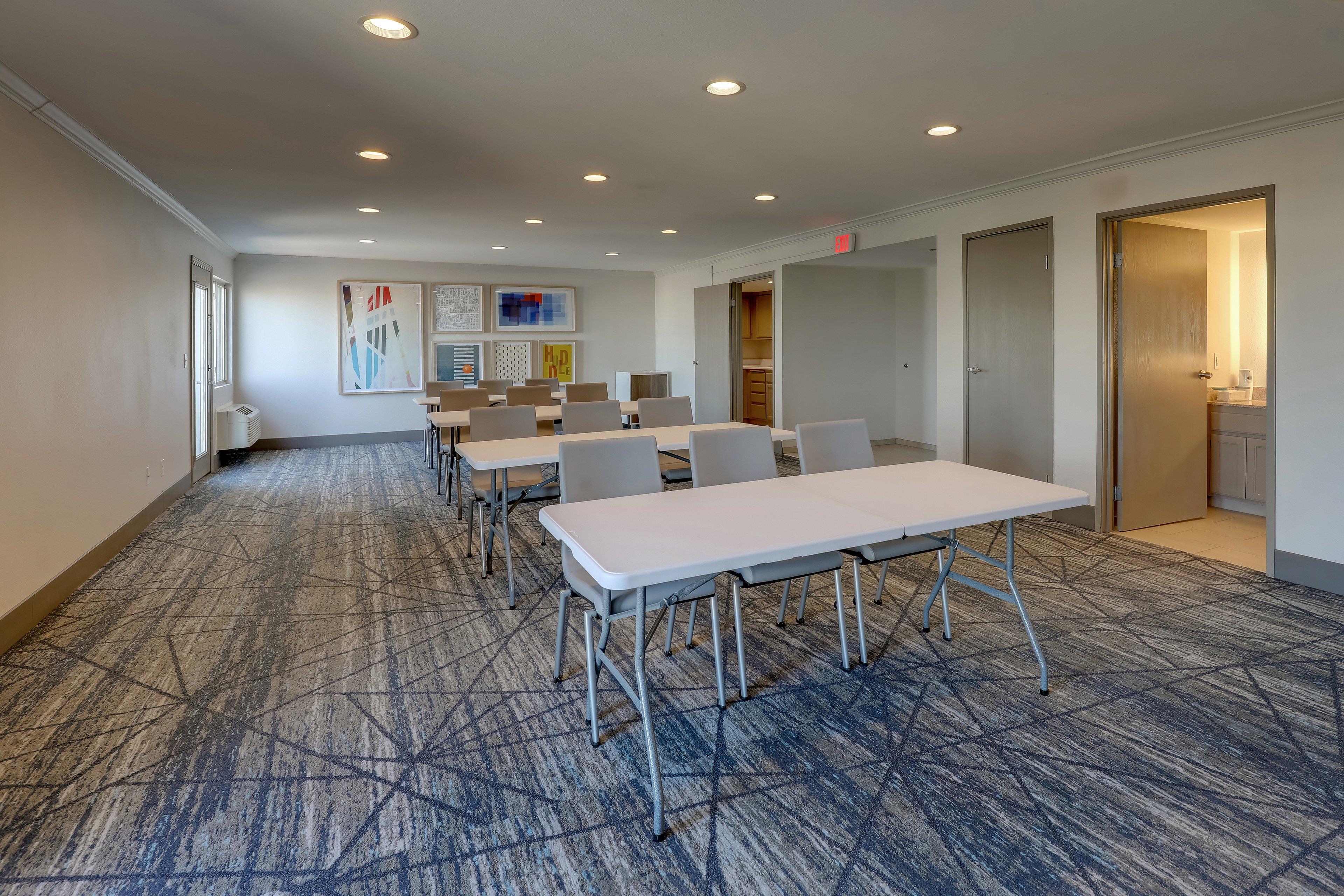 holiday inn express and suites branson 76 central