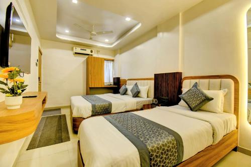 Hotel Galaxy Inn,,3 star