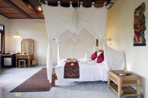 nicks hidden cottages