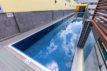 ibis budget singapore imperial