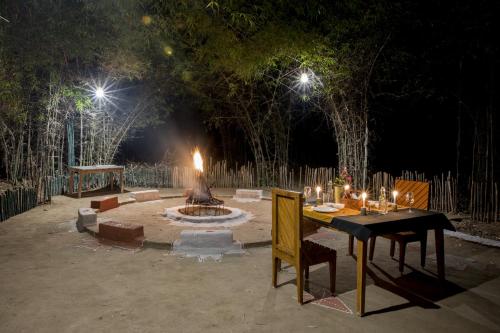 Pantheron Lodge Bandhavgarh India,,4 star