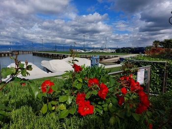 yachting hotel mistral