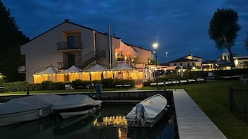 yachting hotel mistral