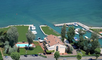 Yachting Hotel Mistral,Lake Garda>>Brescia,3 star