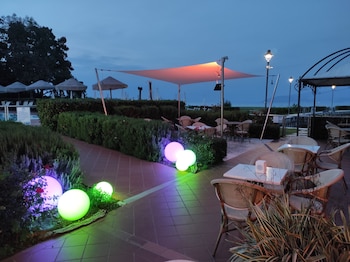 yachting hotel mistral