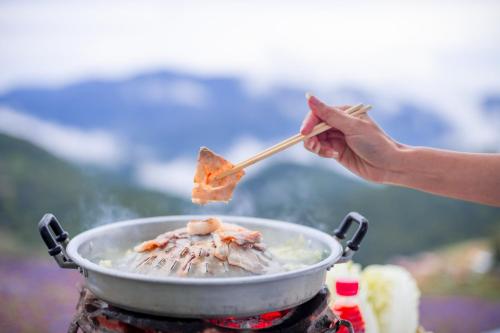 the view homestay monjam