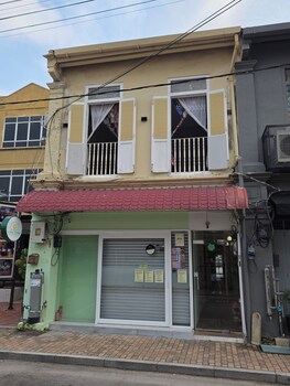 jade guesthouse