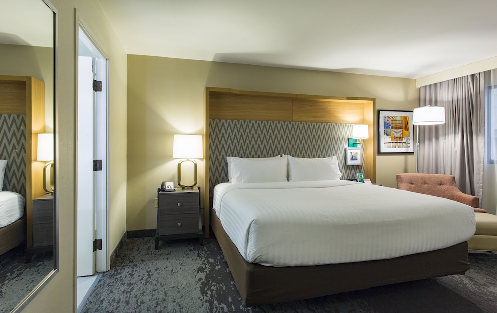 holiday inn north shore skokie