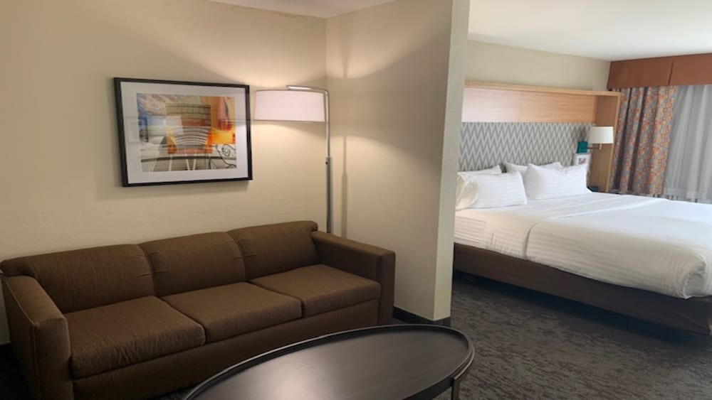 holiday inn north shore skokie